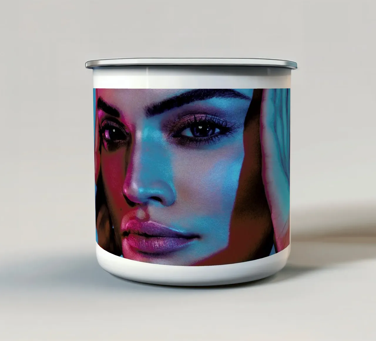 Blue Galaxy tazza in smalto da Marie Bärsch