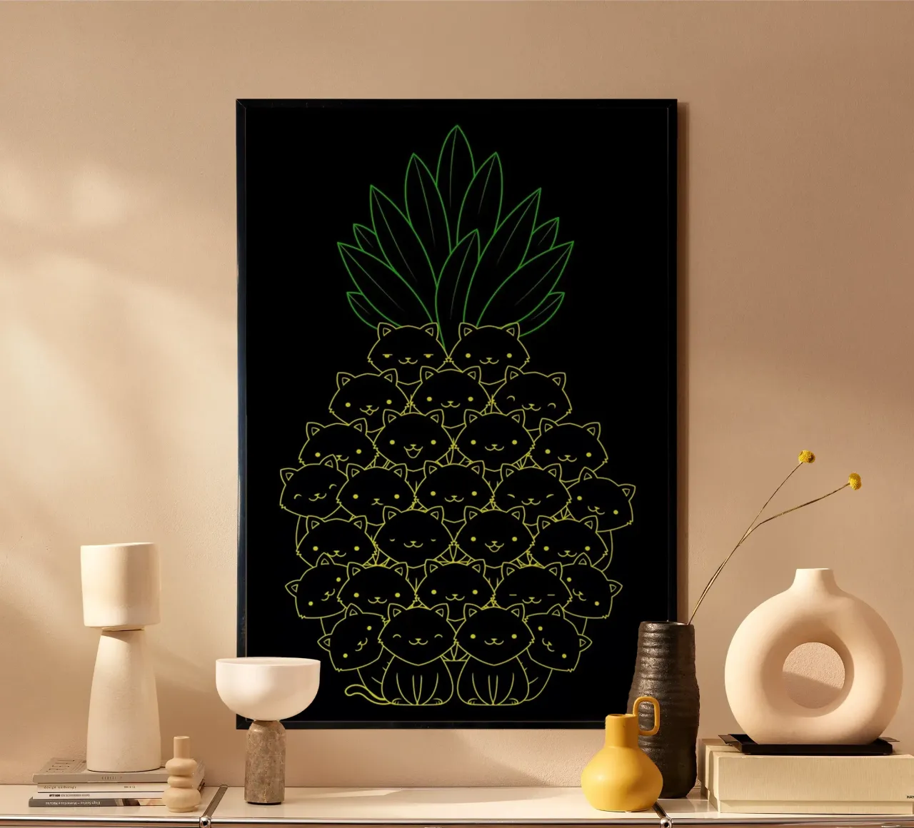 Pineaple Cat poster con telaio in alluminio da Tobe Fonseca
