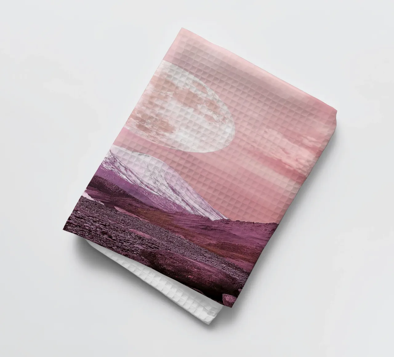 Montañas Lunares Rosa paño de cocina de Nikis Art Studio