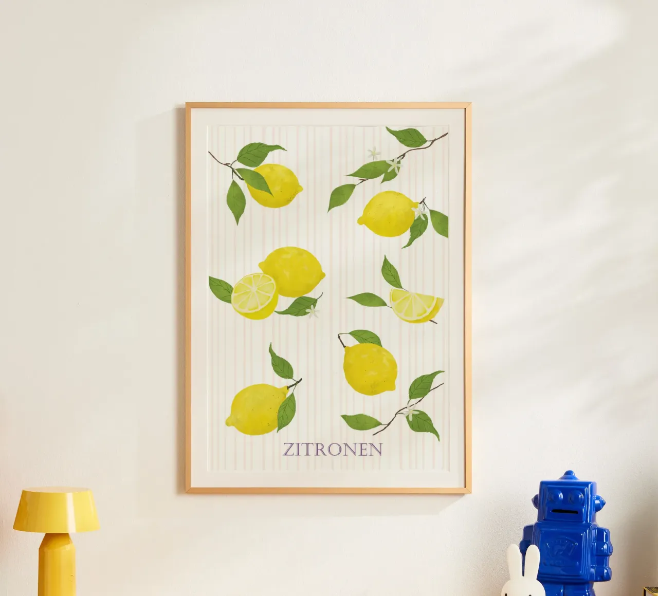 Limoni con foglie e fiori poster con telaio in legno da Farbwelten