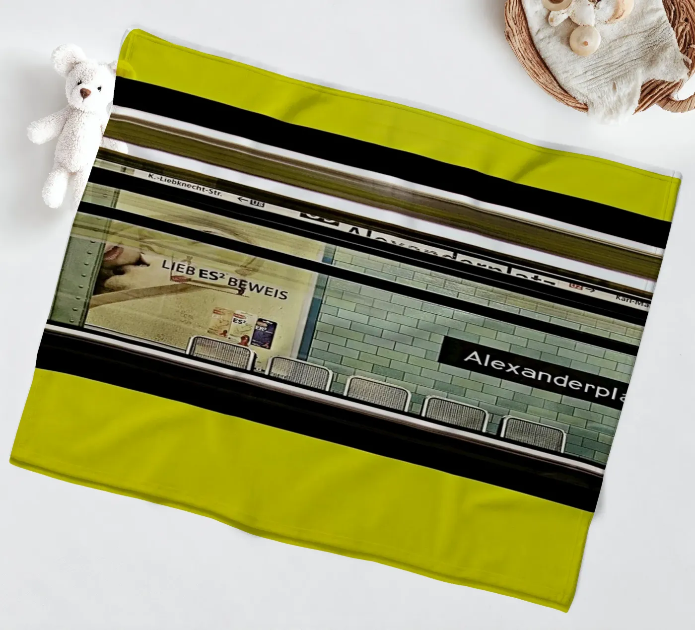 Liebesbeweis Fleecedecke von Michael Belhadi