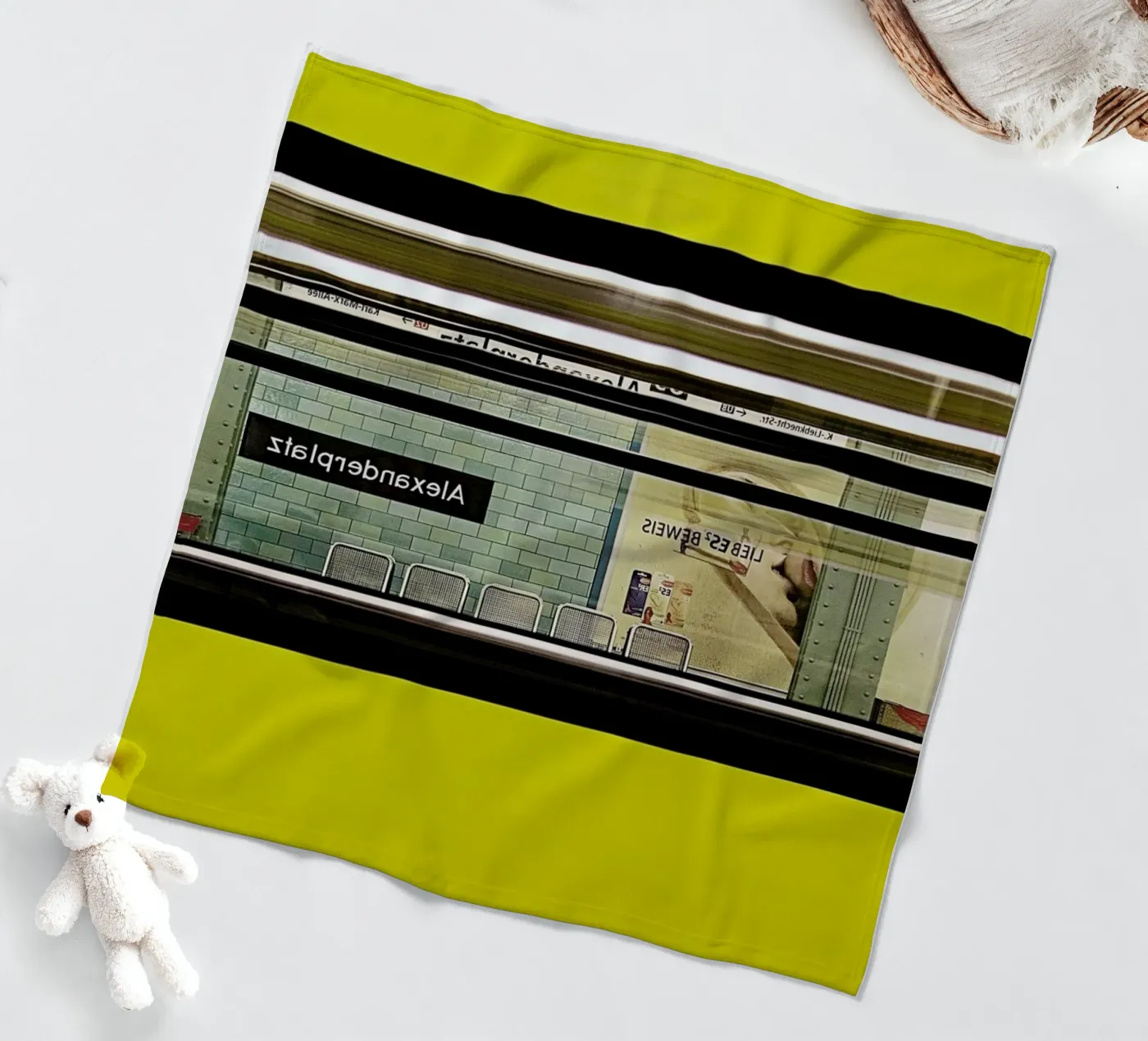 Liebesbeweis Fleecedecke von Michael Belhadi