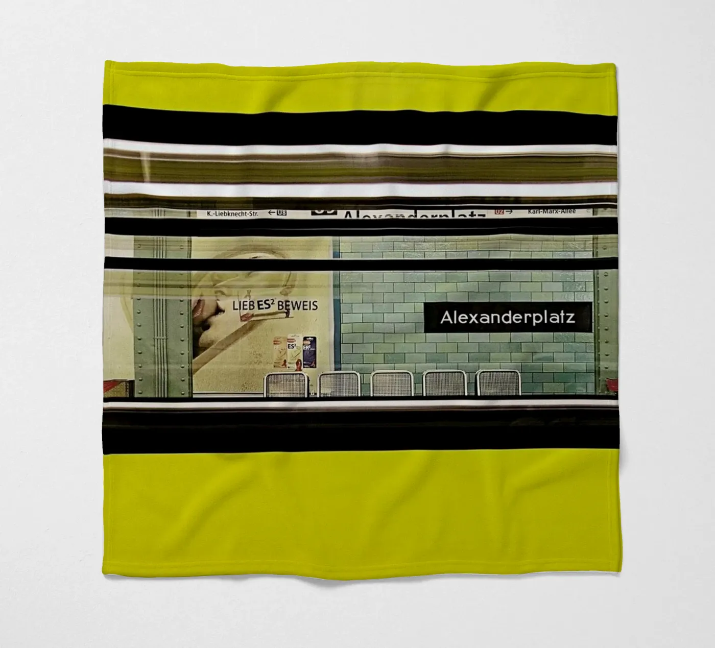 Liebesbeweis Fleecedecke von Michael Belhadi