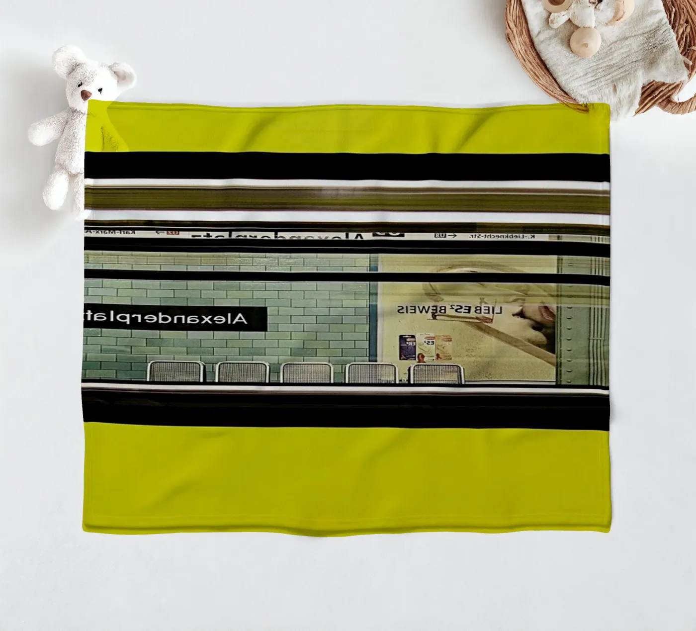 Liebesbeweis Fleecedecke von Michael Belhadi