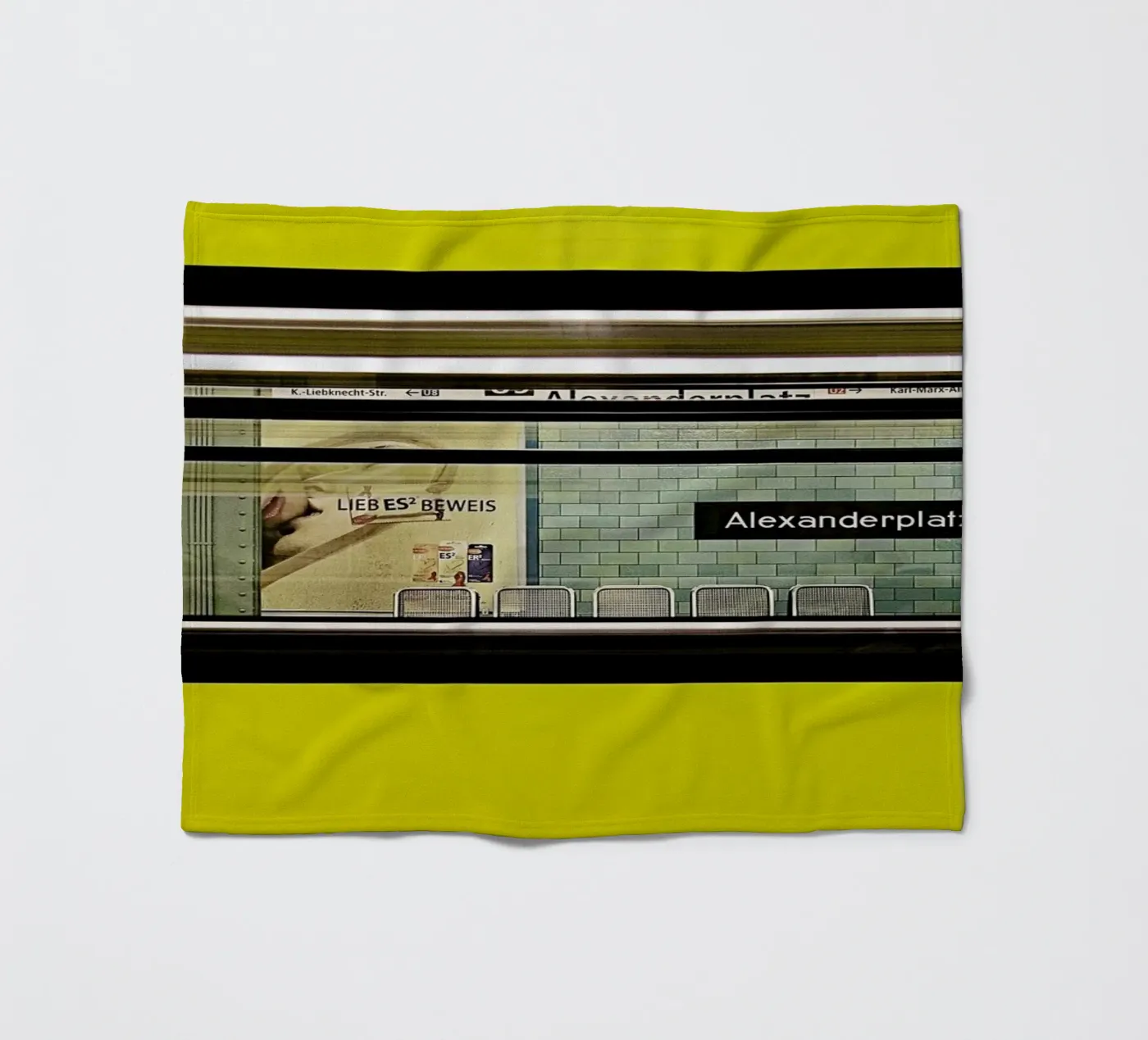 Liebesbeweis Fleecedecke von Michael Belhadi