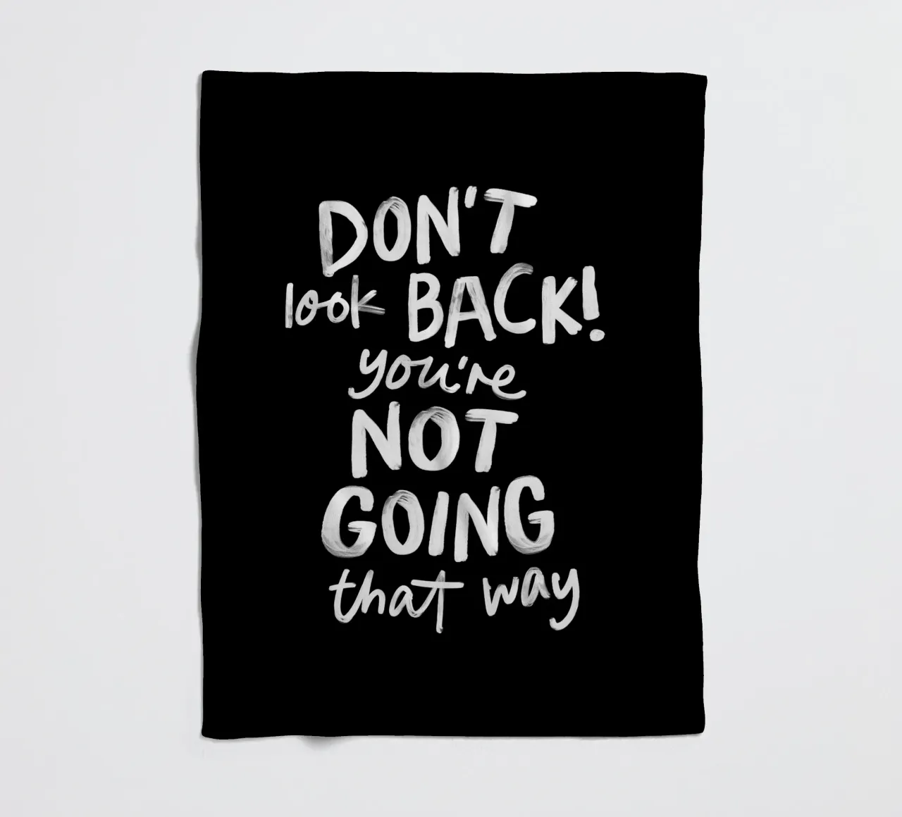 Kijk niet achterom, je gaat niet die kant op Inspirerende quote fleecedeken van THE MOTIVATED TYPE