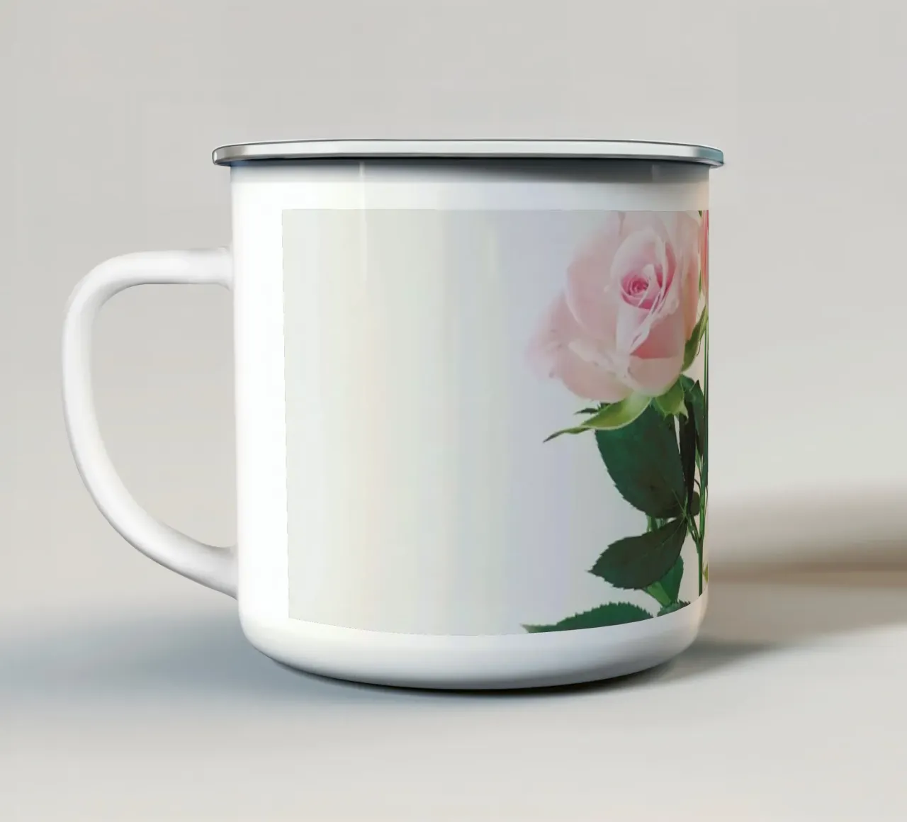 Rose di primavera tazza in smalto da Cassia Beck Photography