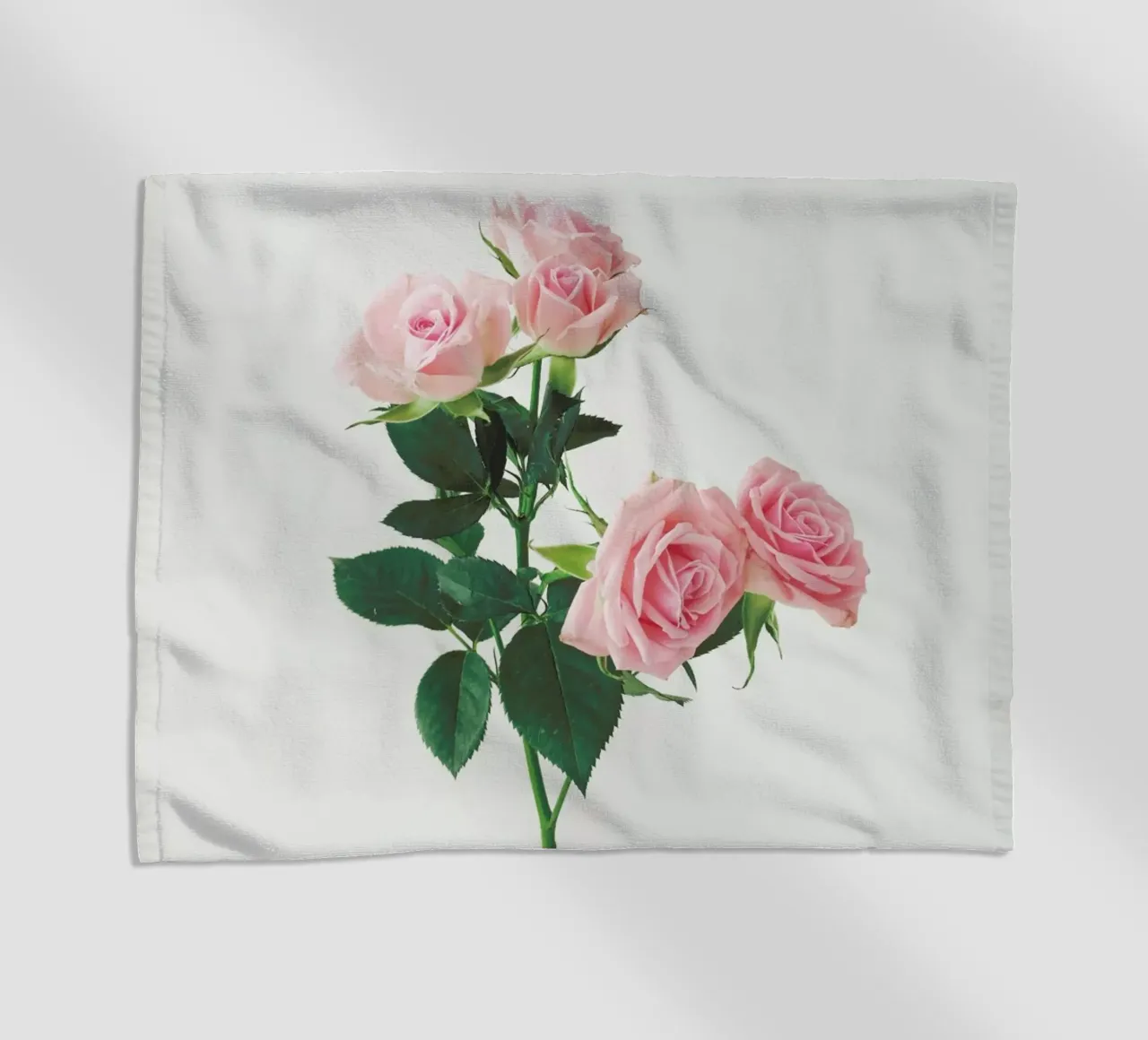 Rose di primavera telo mare da Cassia Beck Photography