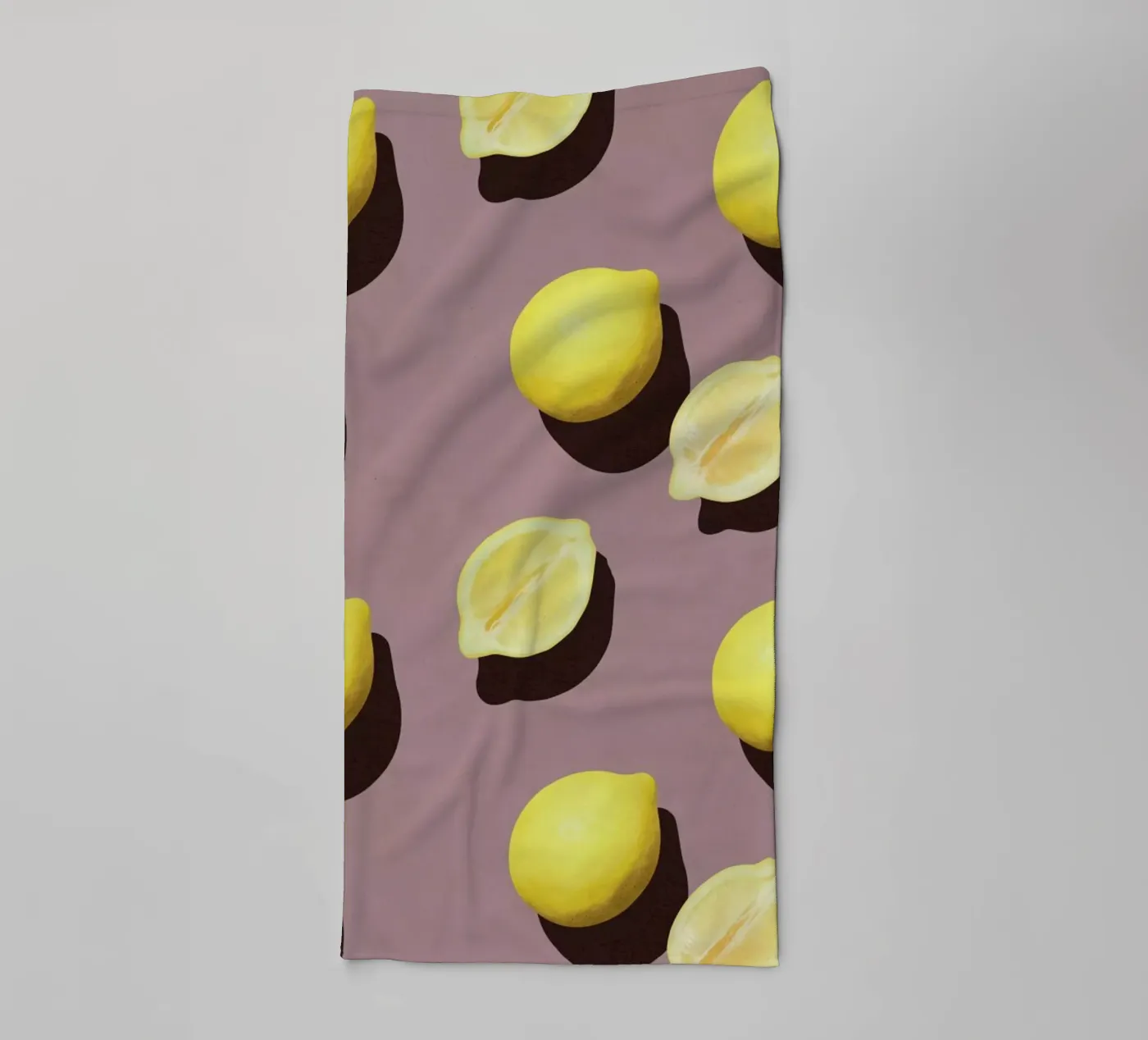 Fruit 19 badhanddoek van STUDIO LEEMO