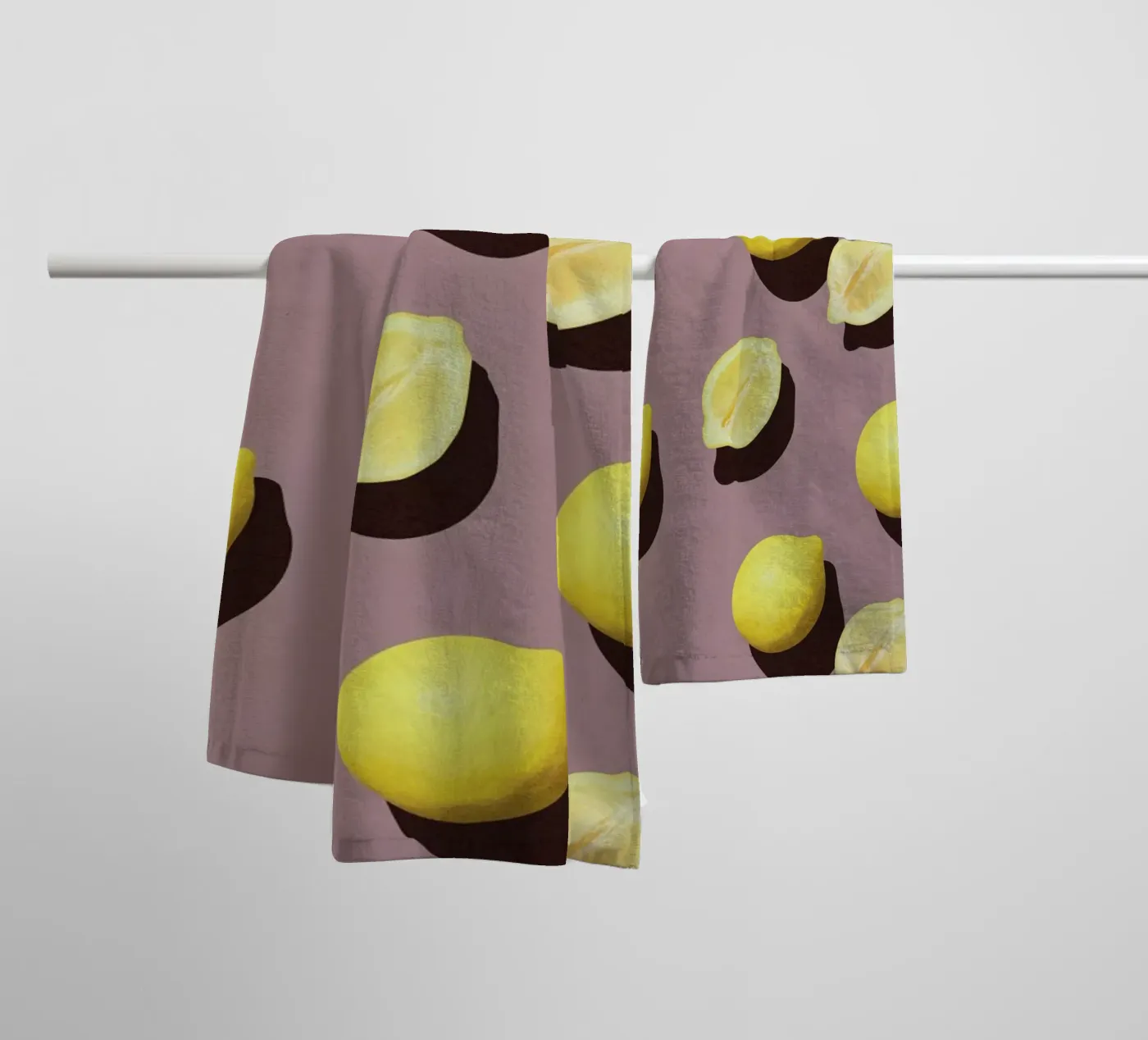 Fruit 19 badhanddoek van STUDIO LEEMO