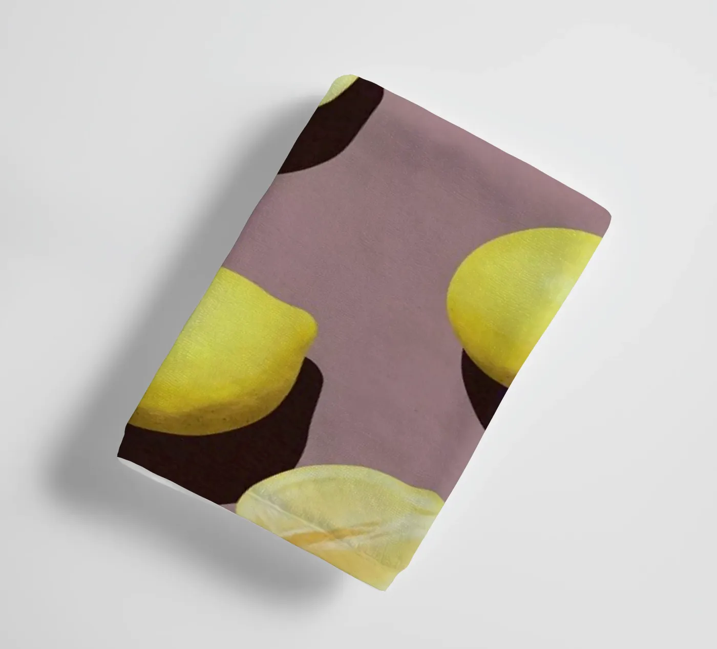 Fruit 19 badhanddoek van STUDIO LEEMO