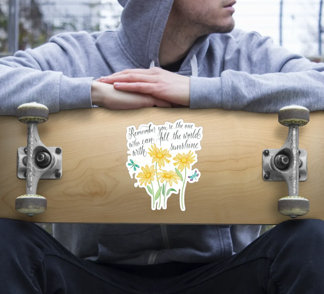 Des fleurs délicates avec des libellules. Des vibrations positives avec le soleil. autocollant de CalliLetters