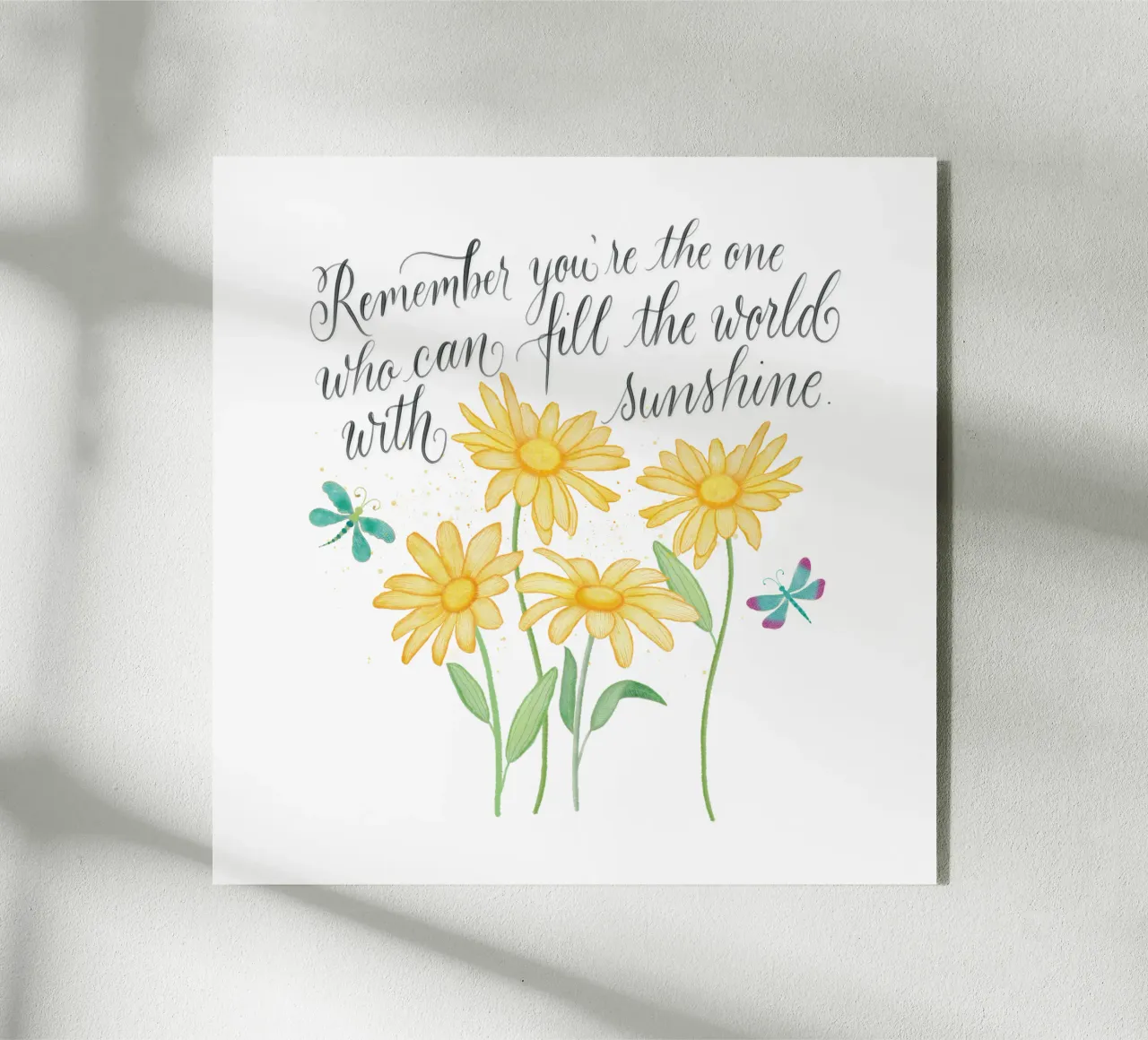 Flores delicadas con libélulas. Vibraciones positivas con rayos de sol. metacrilato de CalliLetters
