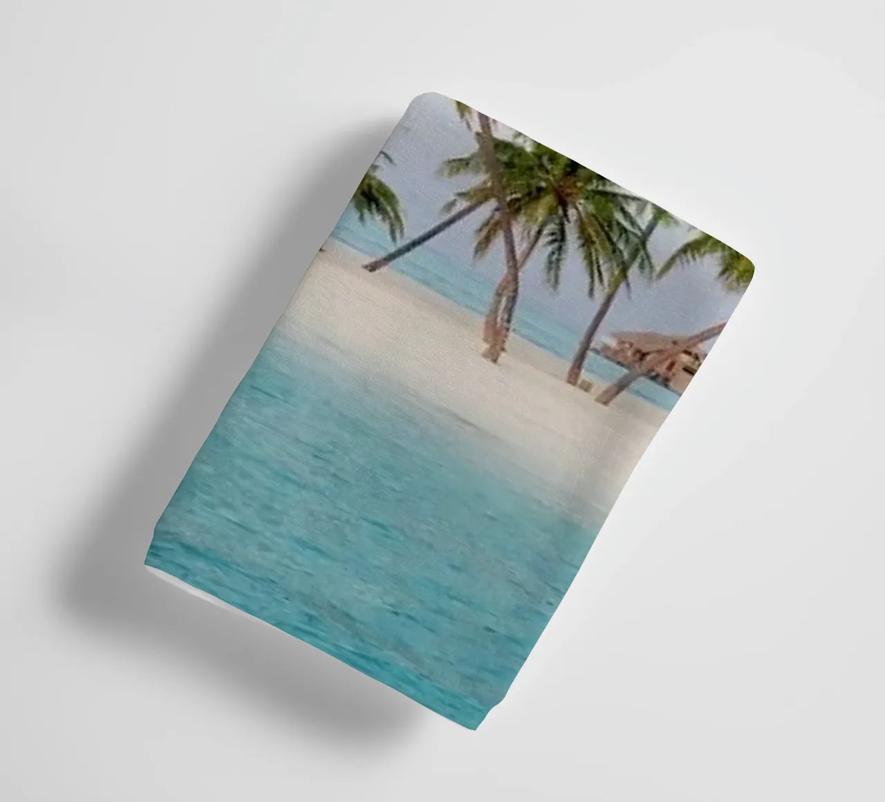 Maldives towel by NET Talents GmbH