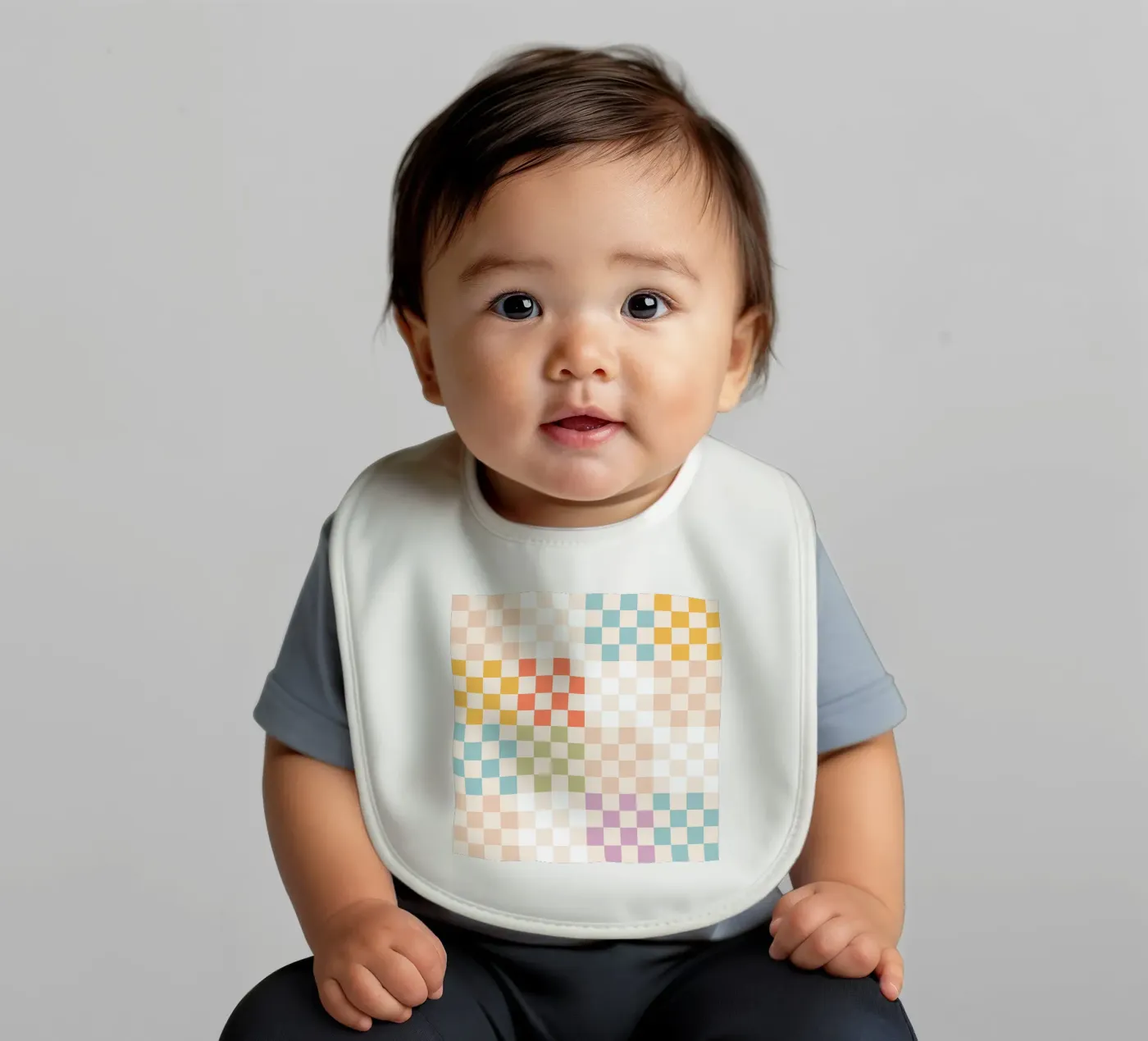 Retro Summer Check Patchwork Pattern Babylätzchen von Dominique Vari Abstract