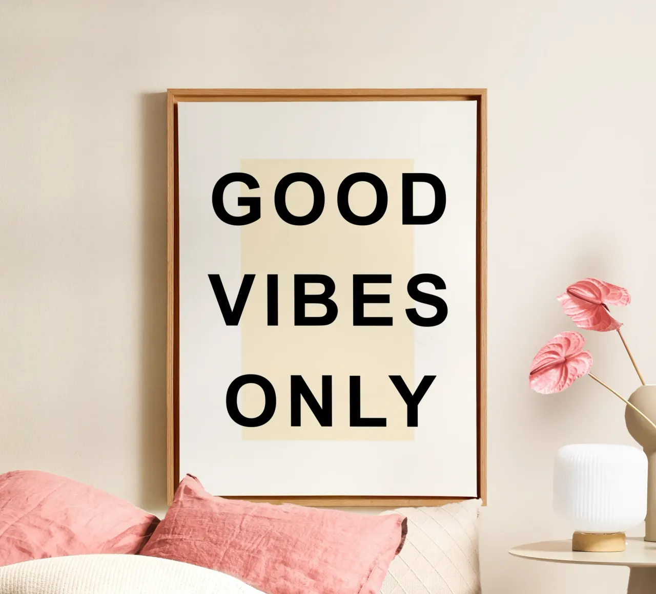 Nur gute Vibes | Positives Zitat Leinwand mit Schattenfugenrahmen von Inspirify