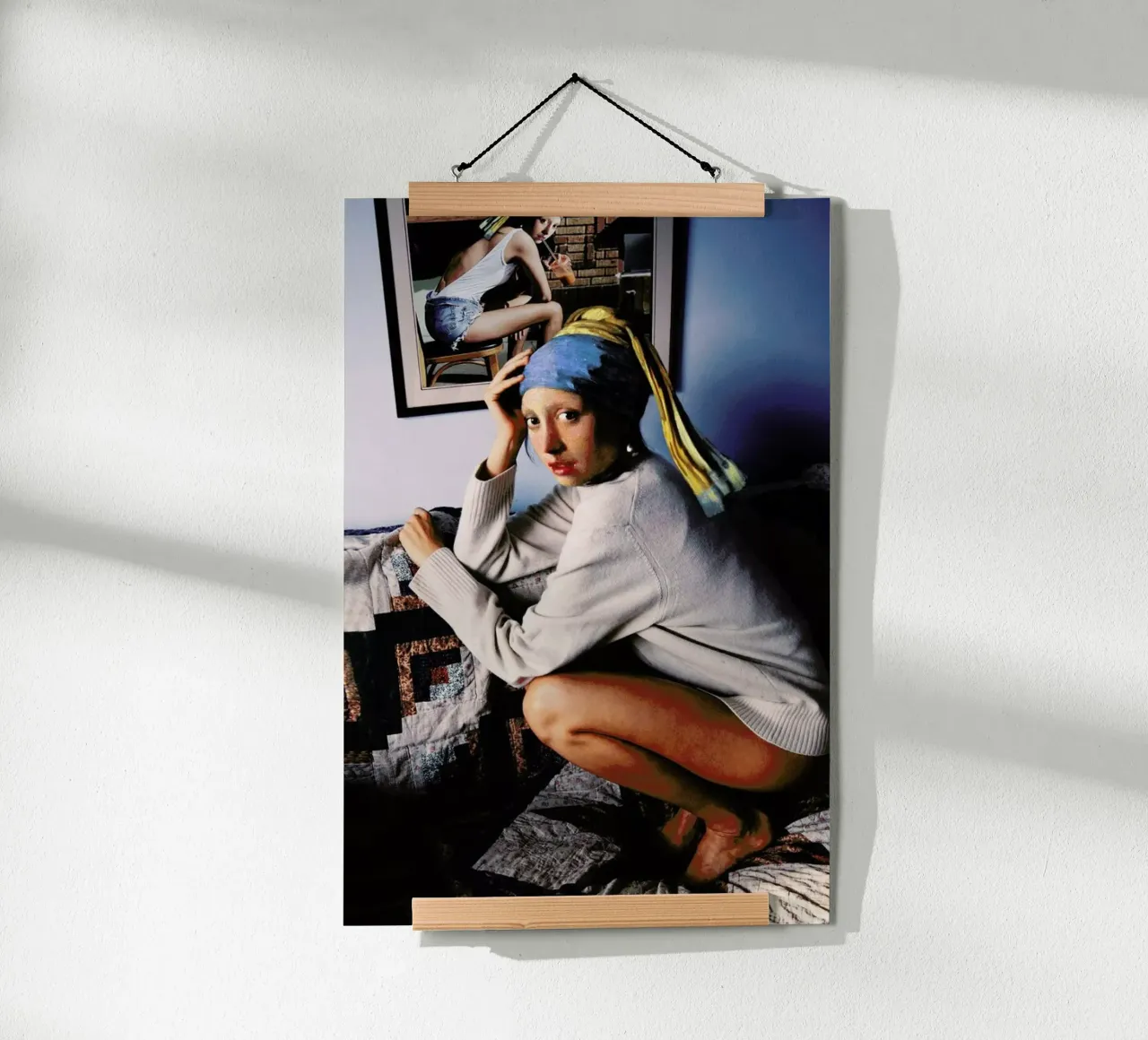 Girl with Pearl Earring Double poster con telaio in legno da Paste in Place
