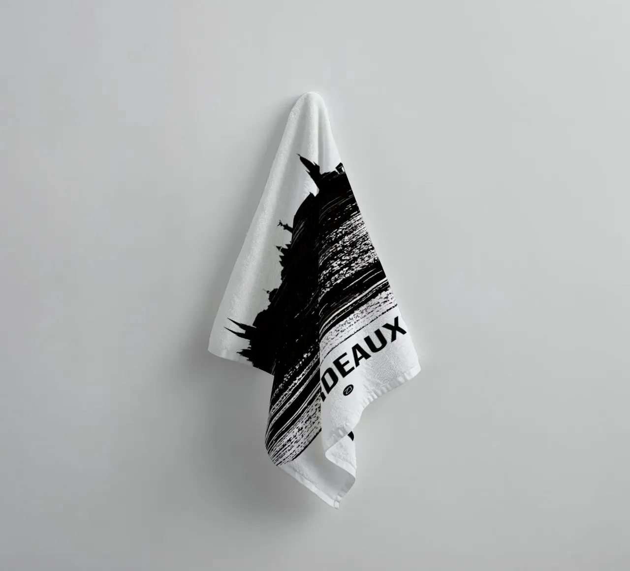 Bordeaux Skyline Brush Stroke asciugamano da bagno da Naxart