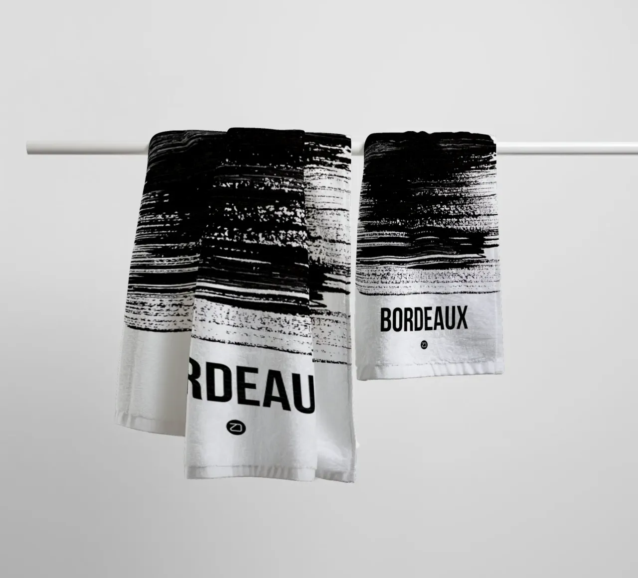 Bordeaux Skyline Brush Stroke asciugamano da bagno da Naxart