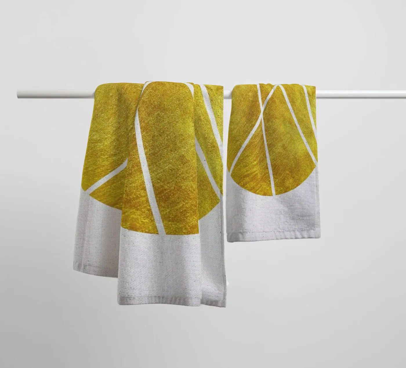 Circle03 badhanddoek van Froilein Juno
