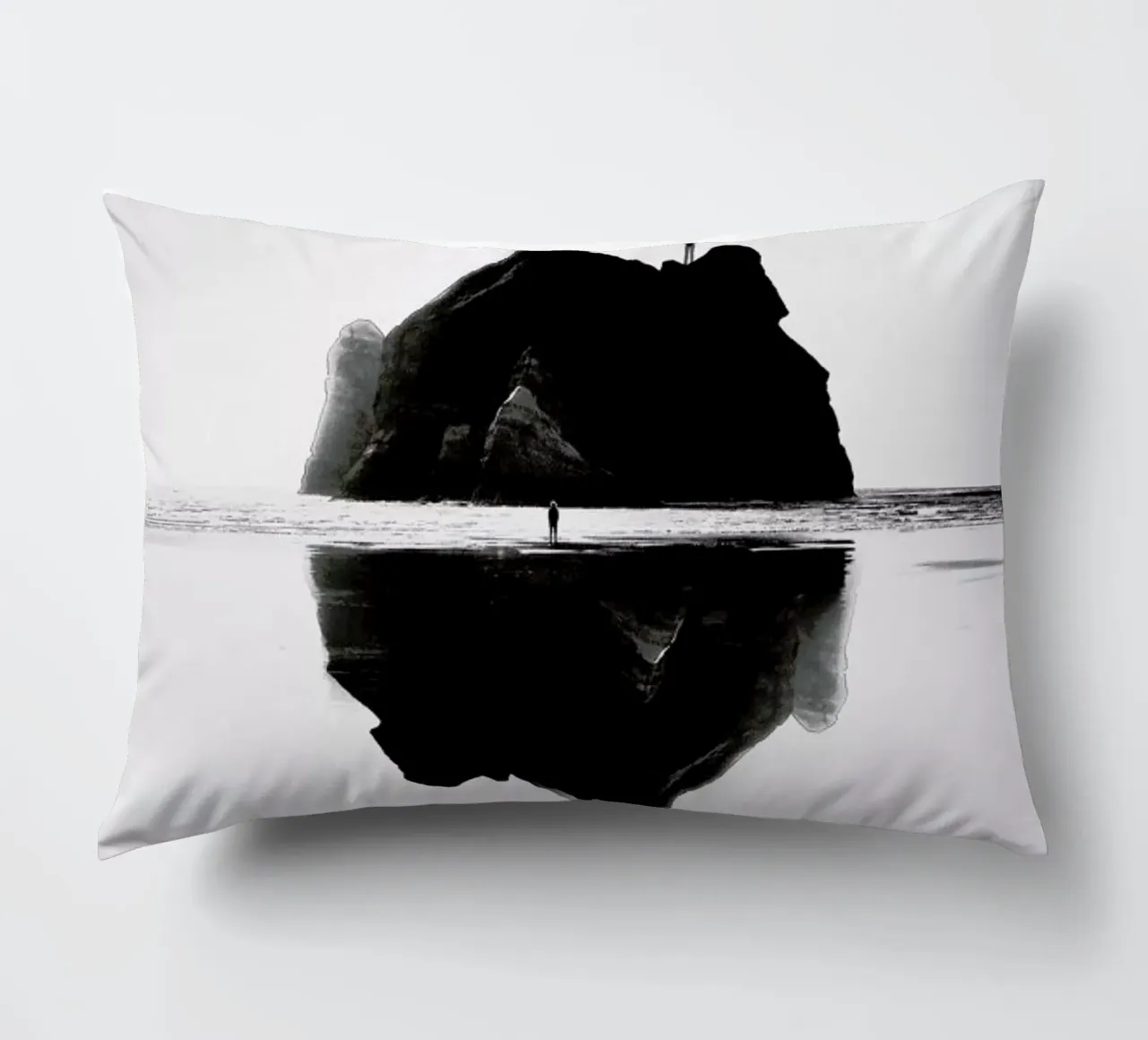 Black Isolation Island cuscino da Stoian Hitrov