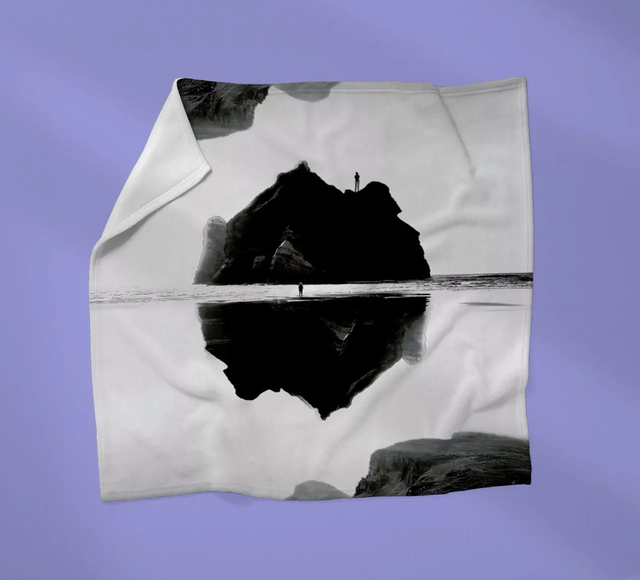 Black Isolation Island coperta in pile da Stoian Hitrov