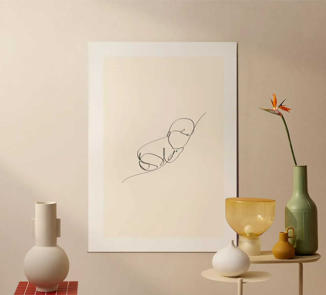 Bebé de una línea Beige poster con marco de plástico de KidzStudio