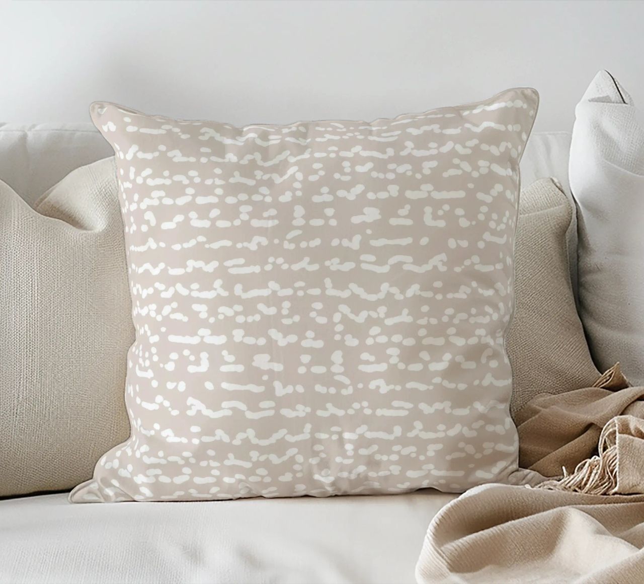 Scribbled Fuzzy Shapes | Neutral Abstract Minimalism Kissen von sabidussi