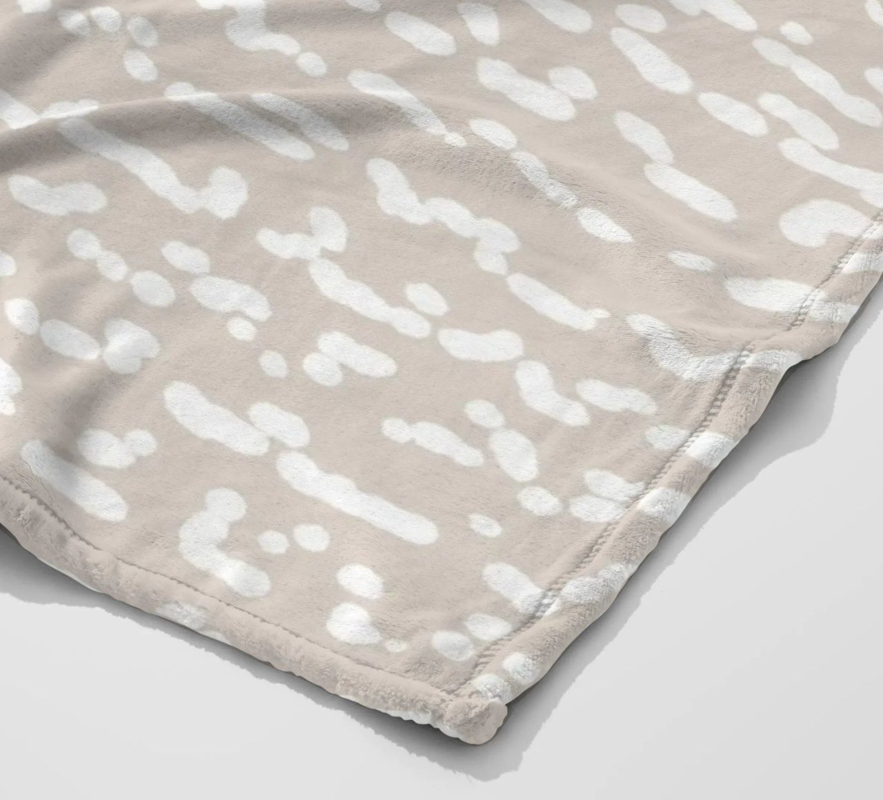 Scribbled Fuzzy Shapes | Neutral Abstract Minimalism Fleecedecke von sabidussi