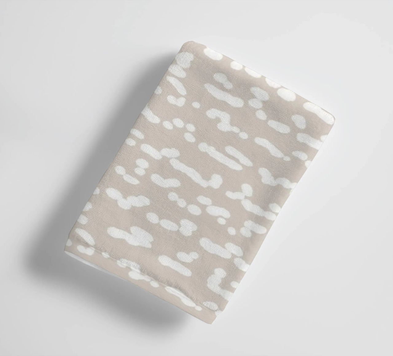 Scribbled Fuzzy Shapes | Neutral Abstract Minimalism Handtuch von sabidussi