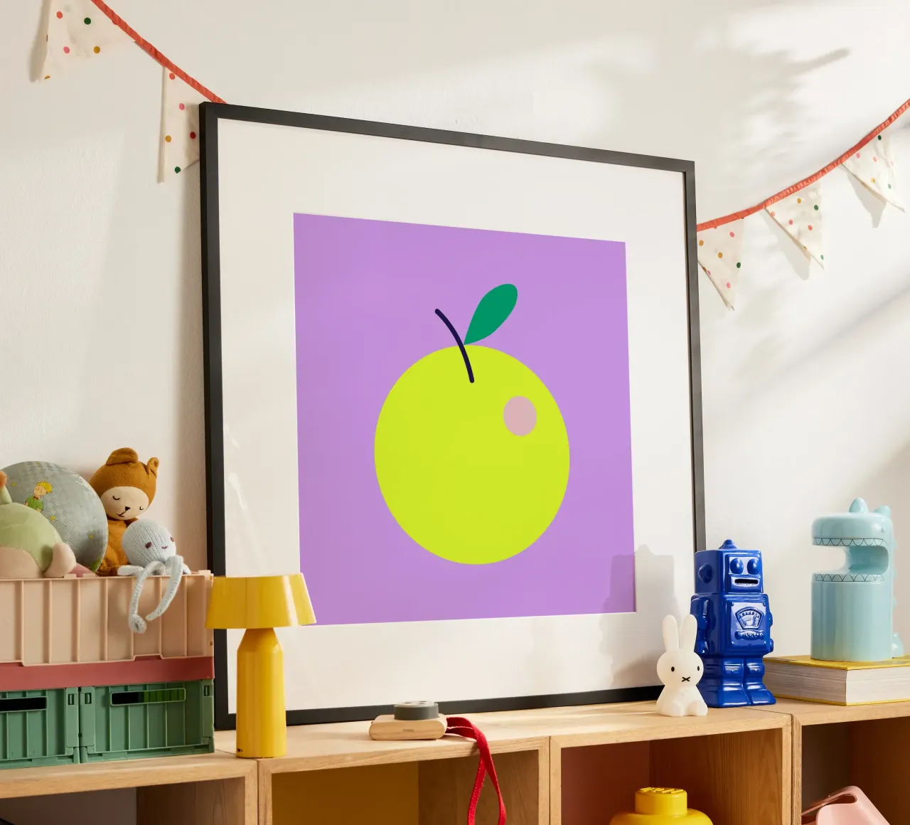 FUN Apple poster con telaio in legno da All Colours