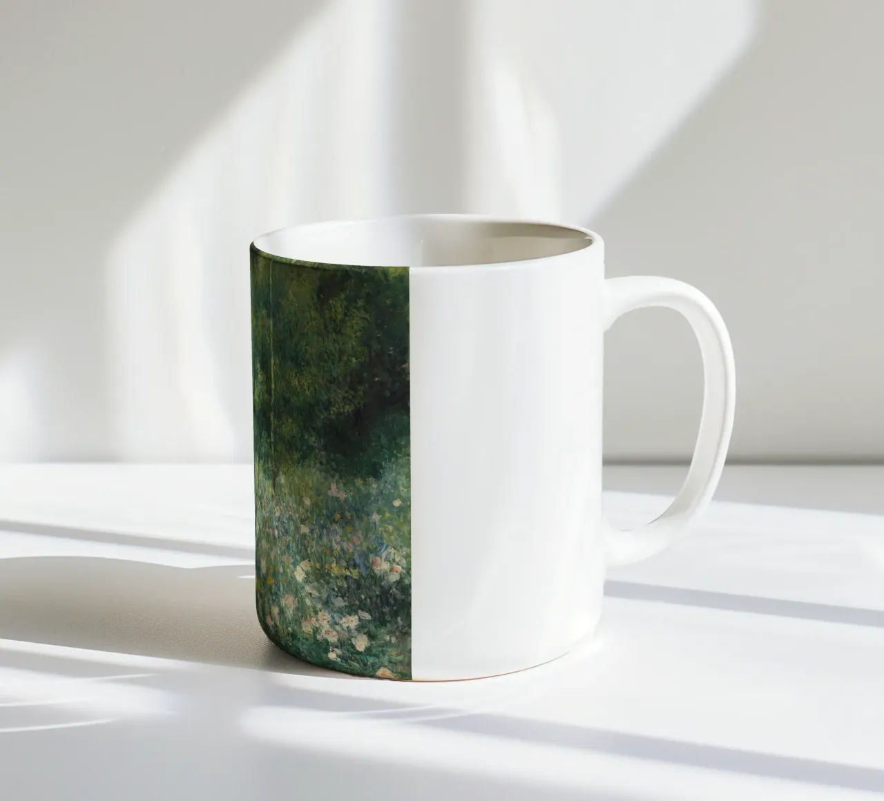 Pierre-Auguste Renoir - Raccolta di fiori tazza in ceramica da Timeless Artworks