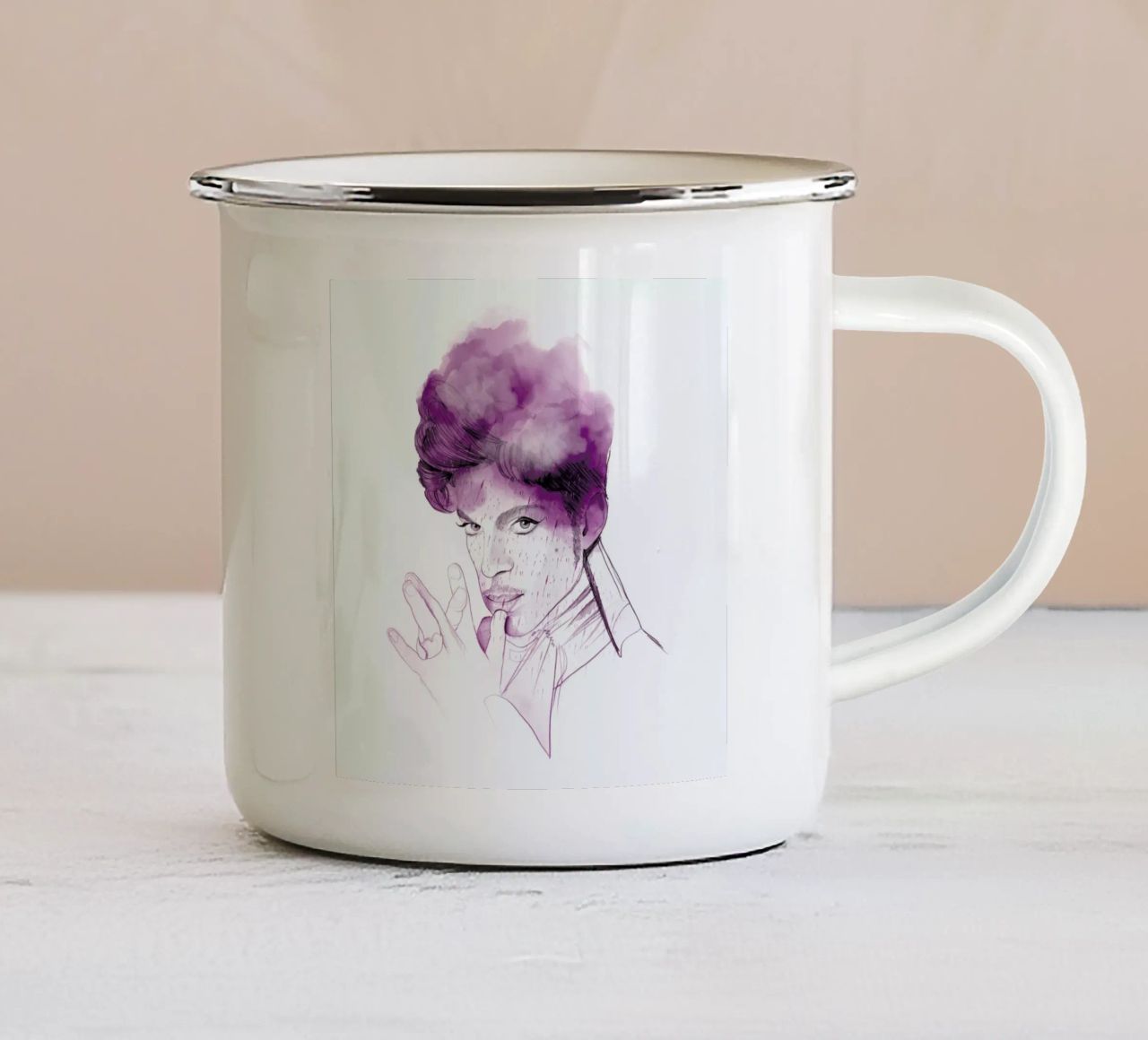 Prince tazza in smalto da Ina Stanimirova