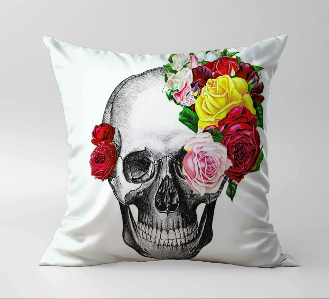 Skull with roses cuscino da Rococco LA