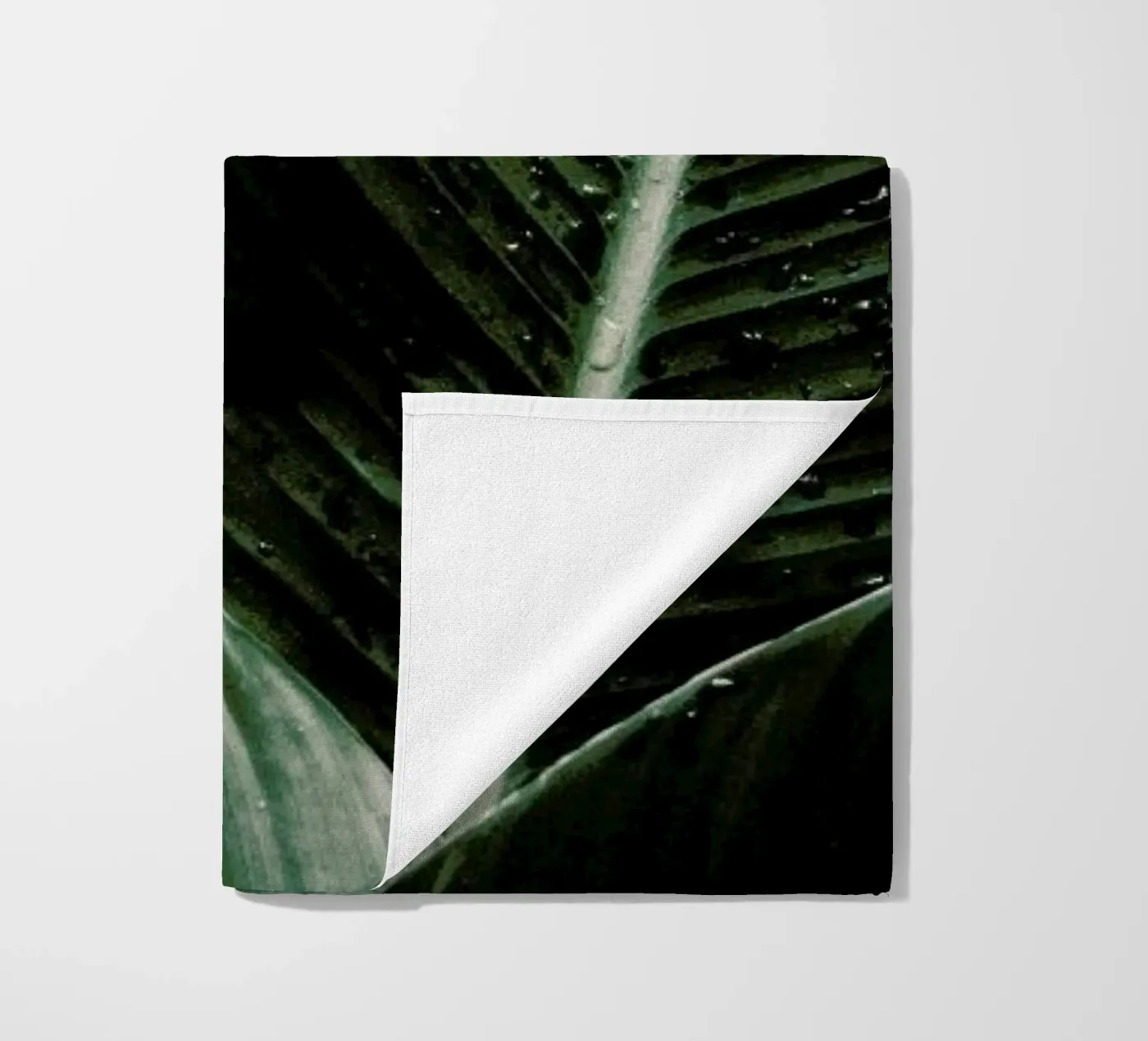 Palm Drops strandhanddoek van Chris Abatzis