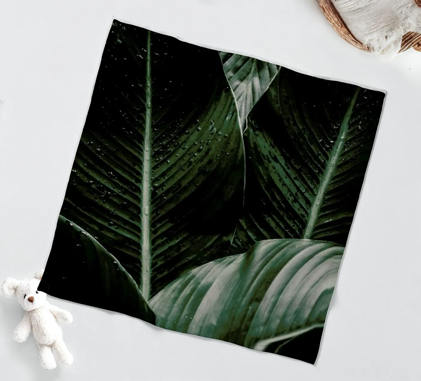 Palm Drops Fleecedecke von Chris Abatzis