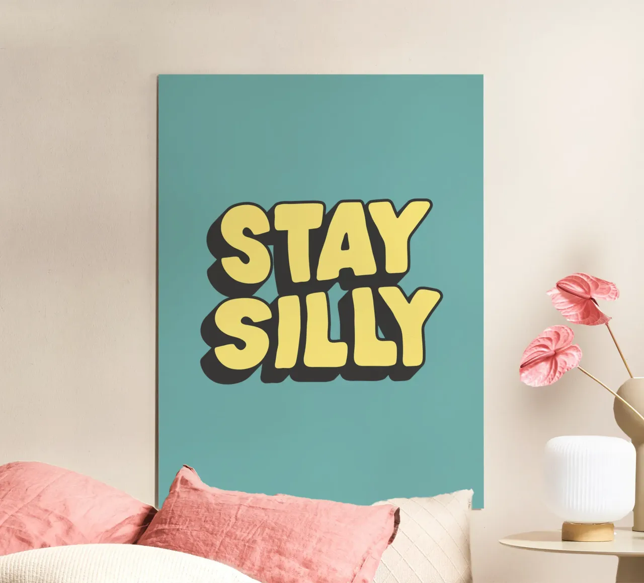Stay Silly Cheerful Playful Vibrant Quirky Typography Print (en anglais) poster de THE MOTIVATED TYPE