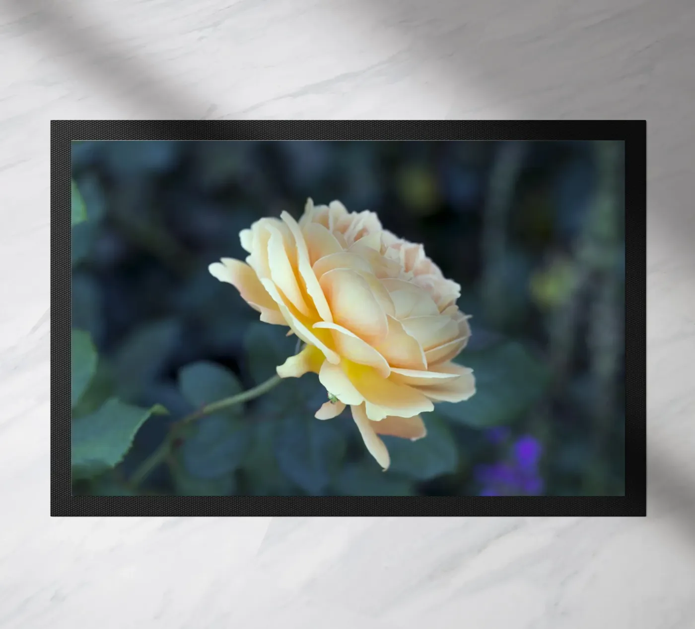 Rose Fußmatte von corvinamedia.design