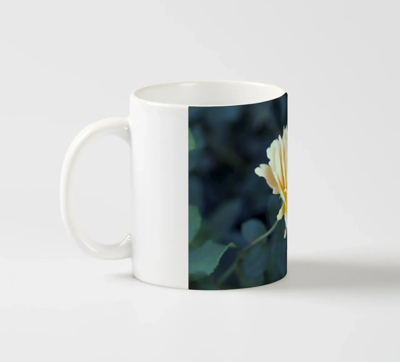 Rosa tazza in ceramica da corvinamedia.design