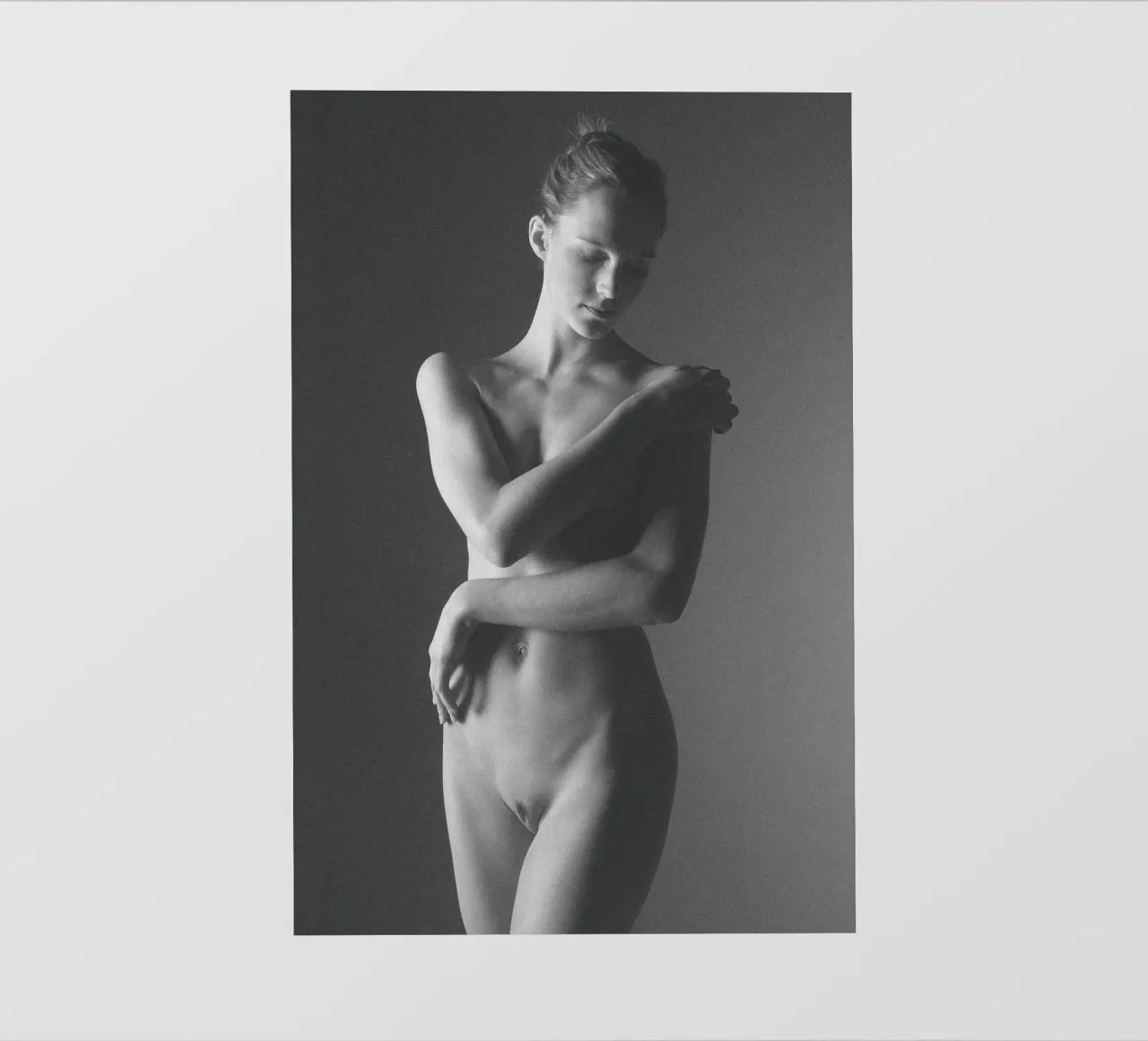 Joceline Mono pellicola backlit da Dave Hare Photography