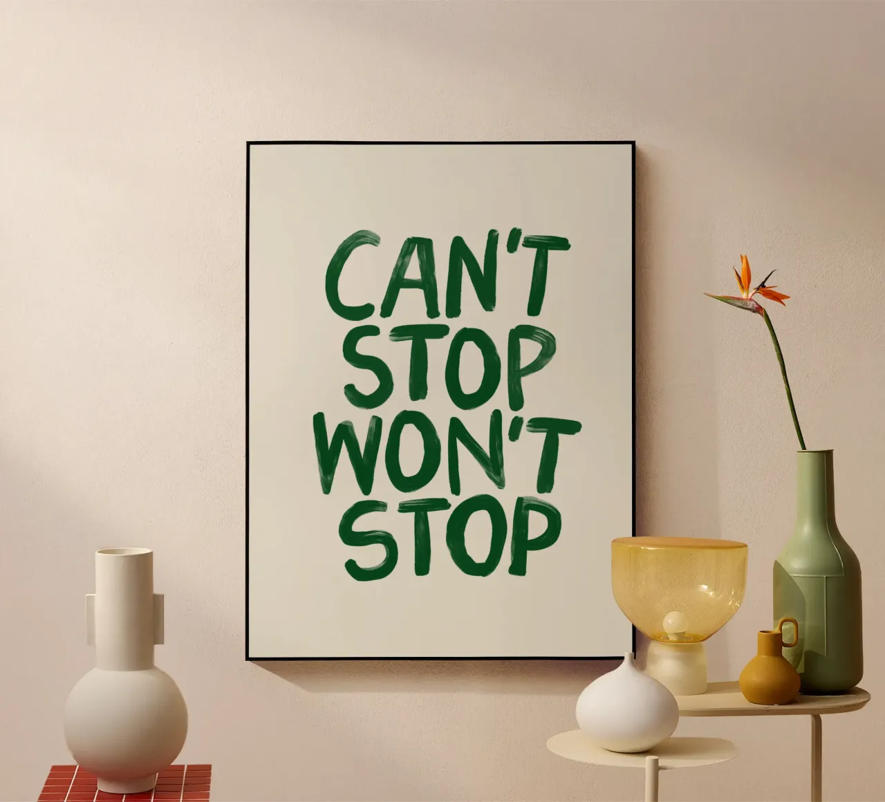 Can't Stop Won't Stop: una tipografia minimalista e potente plexiglass da THE MOTIVATED TYPE