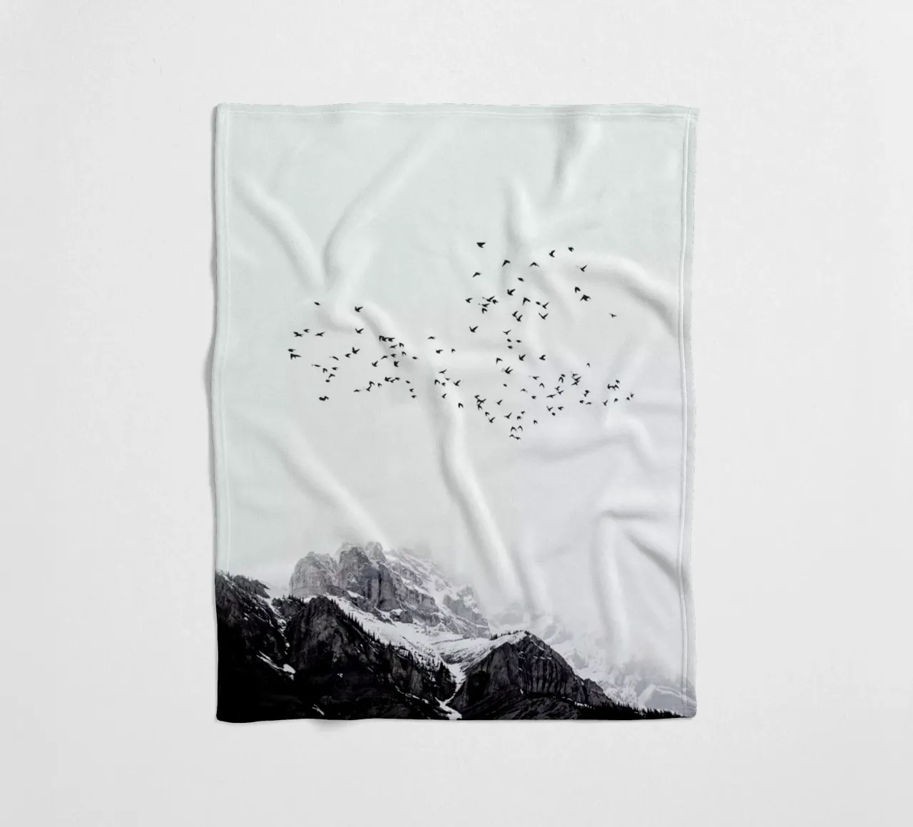 The Mountains coperta in pile da Kubistika