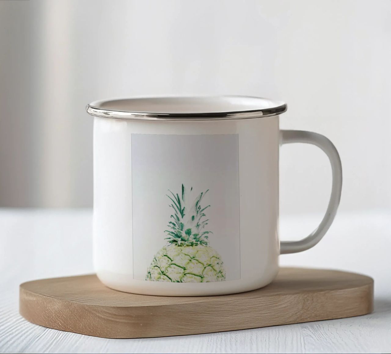 Pineapple tazza in smalto da Victoria Frost