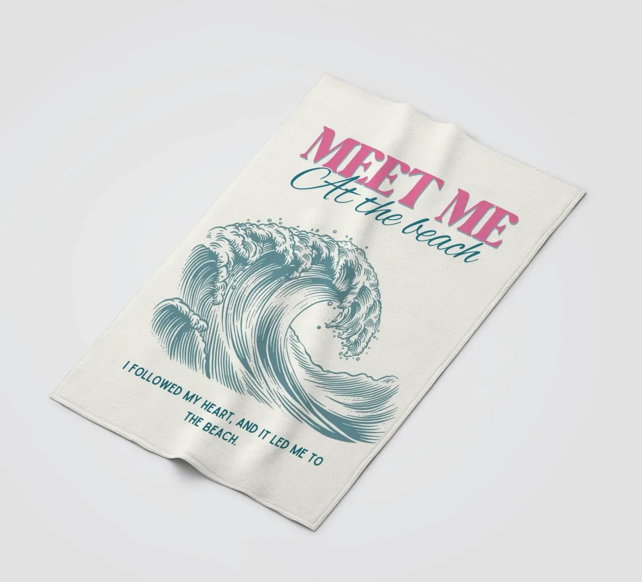 Meet me at the beach coperta in pile da IamHomeStudio