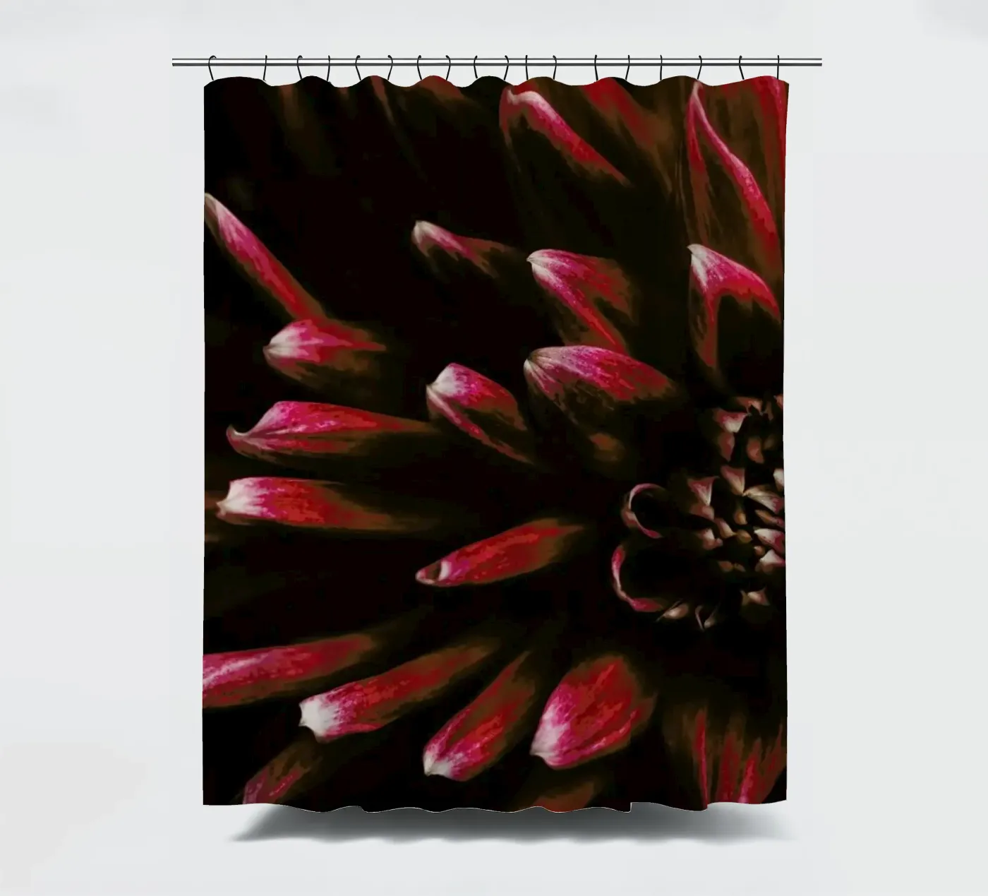 Ruby Red Dahlia douchegordijn van Ingrid Beddoes