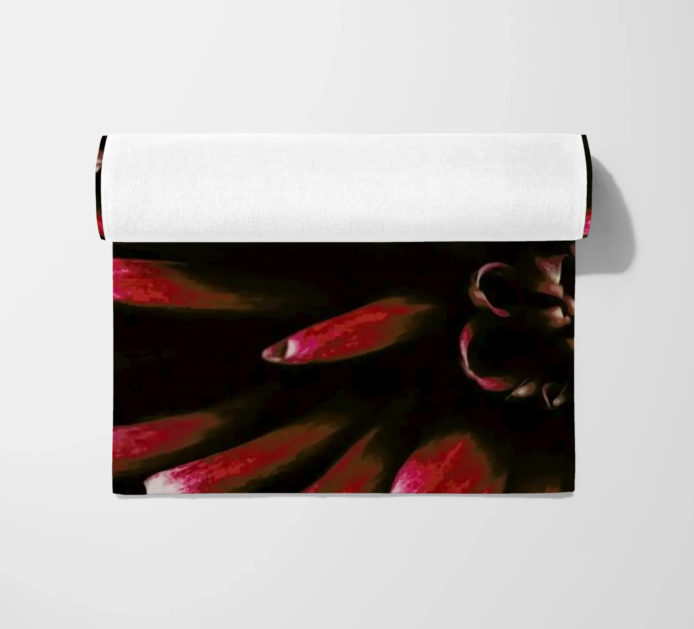 Ruby Red Dahlia telo mare da Ingrid Beddoes