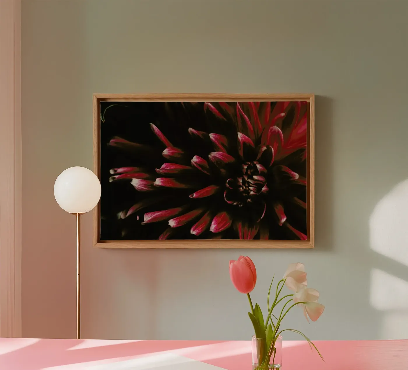 Ruby Red Dahlia tela da Ingrid Beddoes