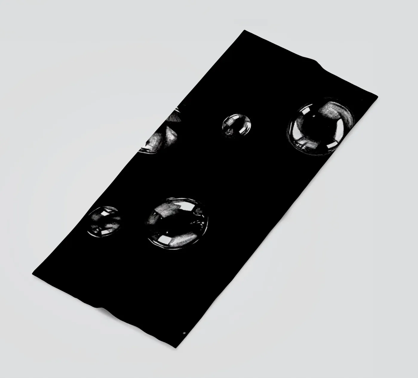 BUBBLES beach towel by FRITSCH&FRITSCH