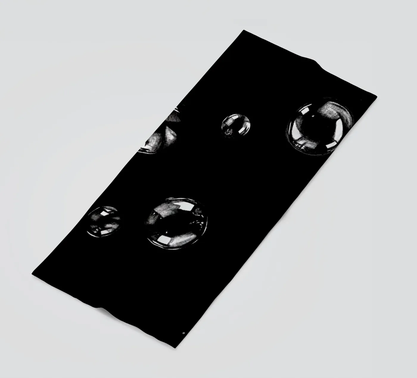 BUBBLES beach towel by FRITSCH&FRITSCH