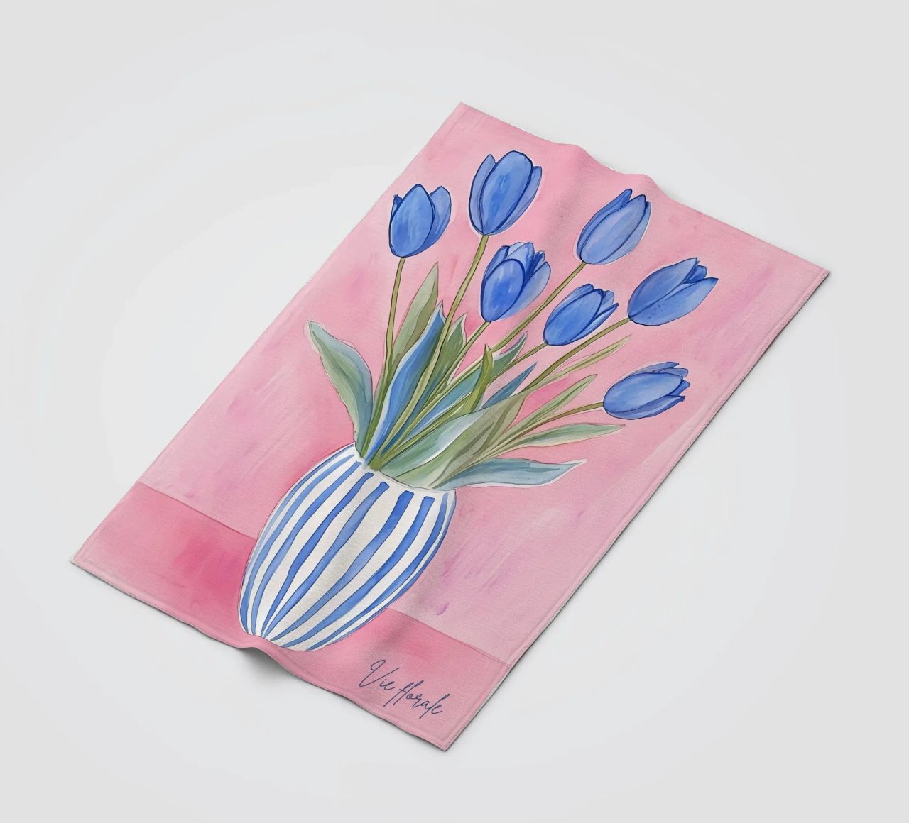 Tulipani in vaso coperta in pile da Olga Wildrose